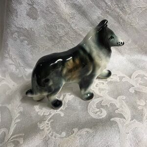 Vintage Collie Dog Figurine- 4 in tall by 5 in long